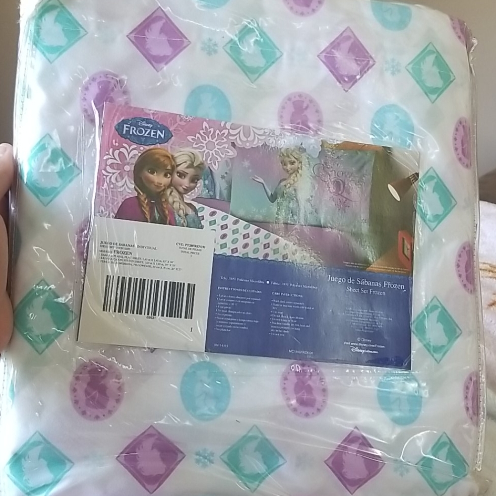 Frozen Snow Queen Sheets and Pillow Case
